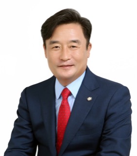 정동만 국회의원 공식 사진