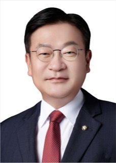 정점식 국회의원 공식 사진