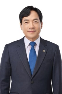 이성윤 국회의원 공식 사진