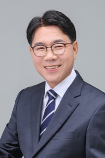 이재관 국회의원 공식 사진