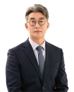 노종면 국회의원 공식 사진