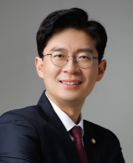 조정훈 국회의원 공식 사진